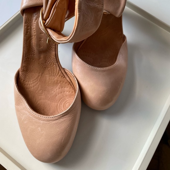 Chie Mihara Genuine Leather Tan Ankle Wrap Pumps SZ 6.5 - Picture 3 of 5
